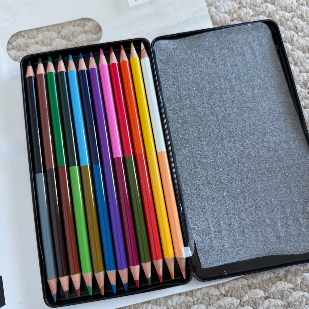MoMA SKYLINE DUAL COLORED PENCILS - Picture 5 of 5